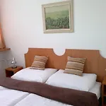 Avion Hotel