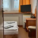 Avion Hotel