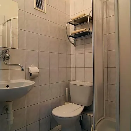 Avion Hotel 3*