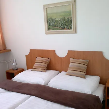 Avion Hotel